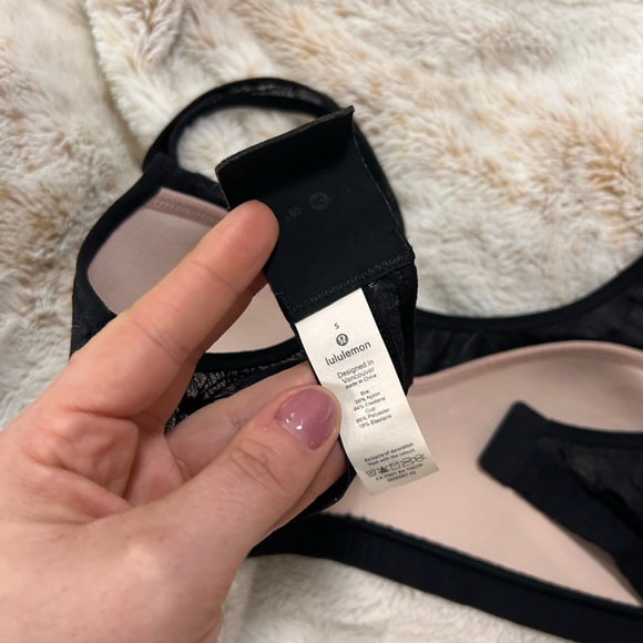 Lululemon Shadow Mesh Bra - size small - Picture 4 of 4